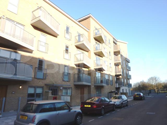 			NEW LUXURY INSTRUCTION!, 2 Bedroom, 1 bath, 1 reception Flat			 Chris Pullen Way, CALEDONIAN ROAD